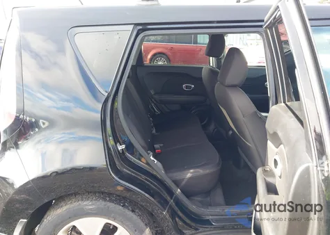 2015 Kia Soul z USA, uszkodzony, nr VIN KNDJN2A28F7215837